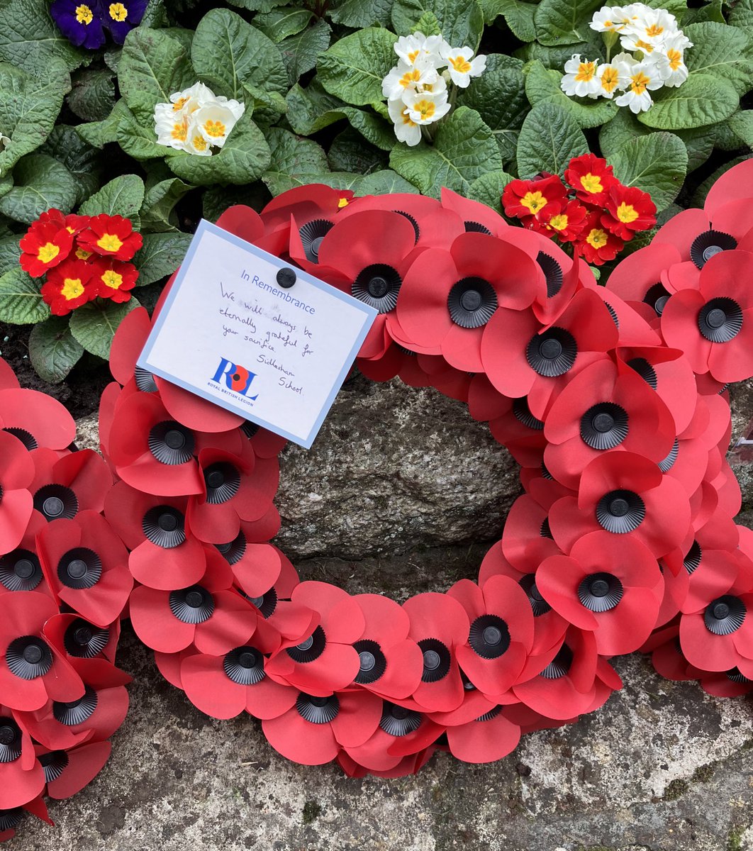 After the #RemembranceSunday service children from <a href="/SidleshamSchool/">Sidlesham Primary</a> 
joined local #community groups &amp; laid wreaths on behalf of the School &amp; Sunday School in #remembrance of the fallen at #Sidlesham #WarMemorial 

We will remember them

#Remembrance2024
<a href="/ChichesterDio/">Chichester Diocese</a> <a href="/WSCCNews/">West Sussex County Council</a>