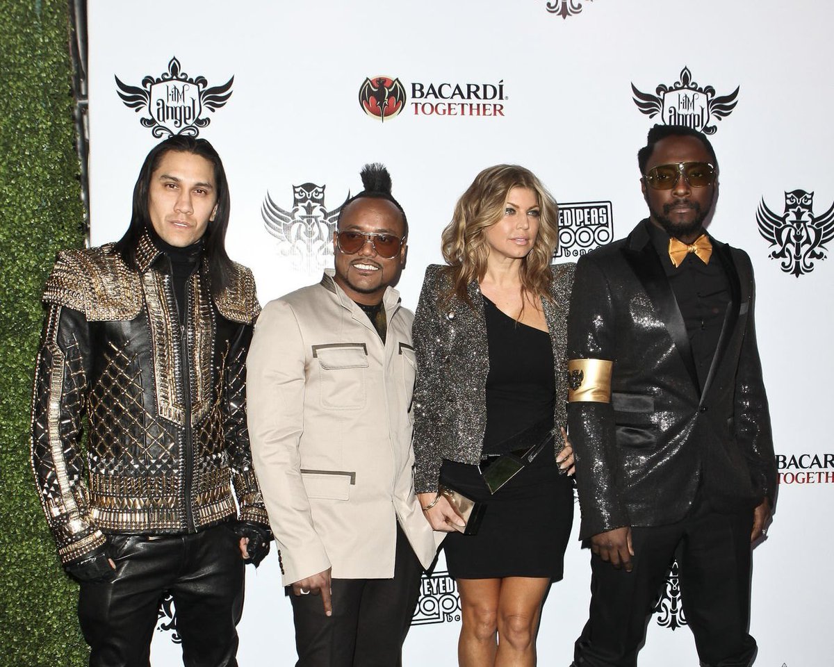 iheartfergie's tweet photo. #BlackEyedPeas at the 7th annual #Peapod benefit concert at the #MusicBoxTheatre on February 10, 2011 in #Hollywood, #California. https://t.co/K4e9QgeZ9g