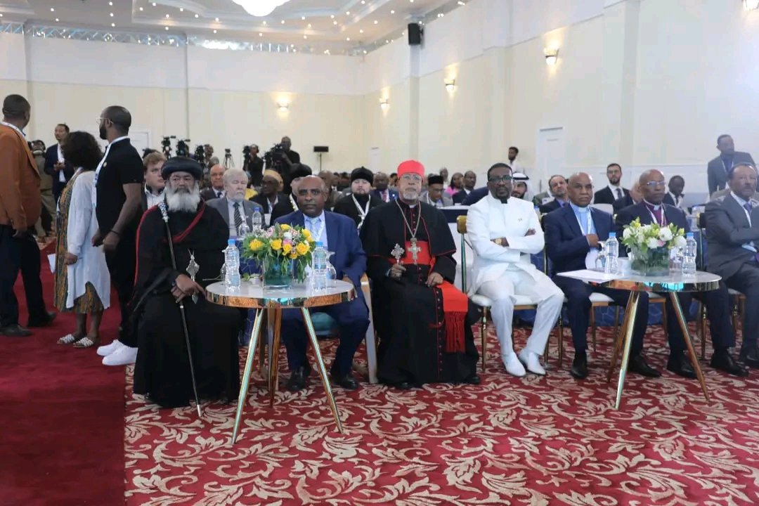 ChasiehN's tweet image. It was an immense pleasure for me to attend the International Interreligious Conference organized by @MoP_Ethiopia with the #MohammedBinZayedUniversityforHumanityintheUAE. The event was inaugurated by the Ethiopian President & an MOU was signed. Congrats to Ethiopian gov't & Mop