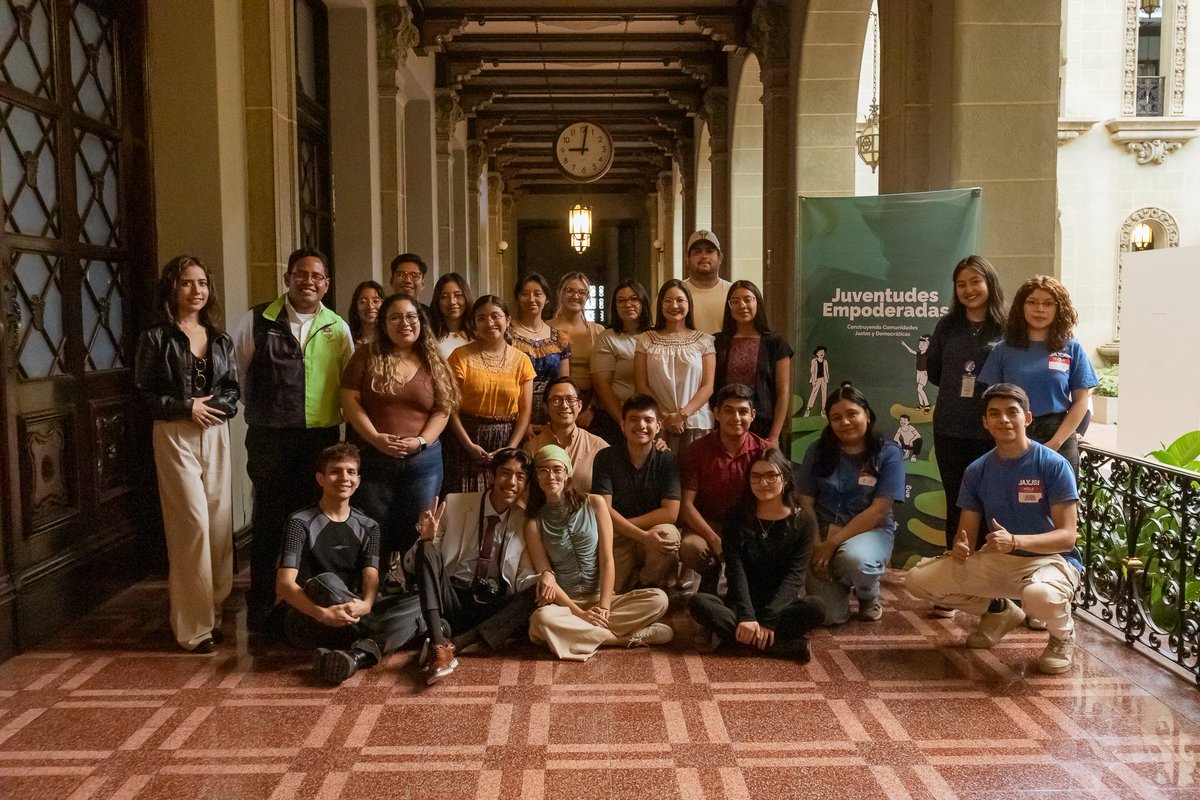 ConjuveGuate's tweet photo. Mi'nawee' López, Directora General de #CONJUVE, participó en un conversatorio organizado por @JAxJS_ong, que formó parte de la clausura del diplomado "Juventudes Empoderadas, Construyendo Comunidades Justas y Democráticas". https://t.co/Nzmzke0jB8