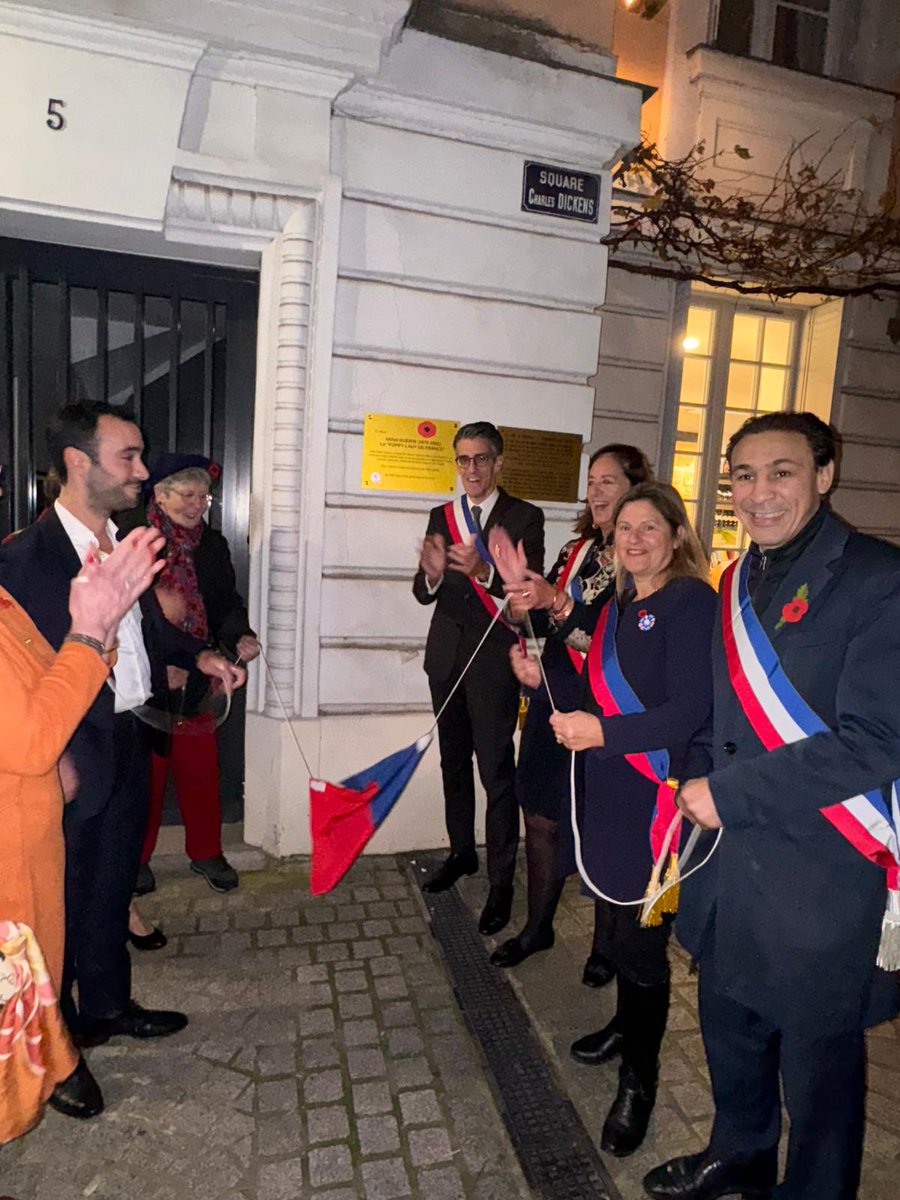 Katherine de Meaux (@kat2mx) on Twitter photo 🇫🇷 🌺 Cérémonie de dévoilement de plaque commémorative <a href="/mairiedu16/">Mairie du XVIe</a> en hommage à Anna Guérin "The Poppy Lady" au Musée du Vin, 5 square Charles Dickens, #ParisXVIe, l’occasion des commérations #Armistice aux côtés de M. le Maire <a href="/Jeremy_Redler/">Jérémy Redler</a> <a href="/gdechanterac/">Gonzagنe deChantérac</a>
#DevoirdeMémoire 🌺 🇫🇷 🌺 Cérémonie de dévoilement de plaque commémorative <a href="/mairiedu16/">Mairie du XVIe</a> en hommage à Anna Guérin "The Poppy Lady" au Musée du Vin, 5 square Charles Dickens, #ParisXVIe, l’occasion des commérations #Armistice aux côtés de M. le Maire <a href="/Jeremy_Redler/">Jérémy Redler</a> <a href="/gdechanterac/">Gonzagنe deChantérac</a>
#DevoirdeMémoire 🌺