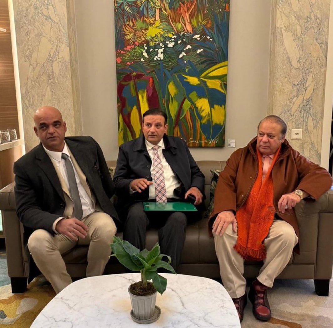 ImranRiazKhan's tweet image. Once again پھڑے گئے۔