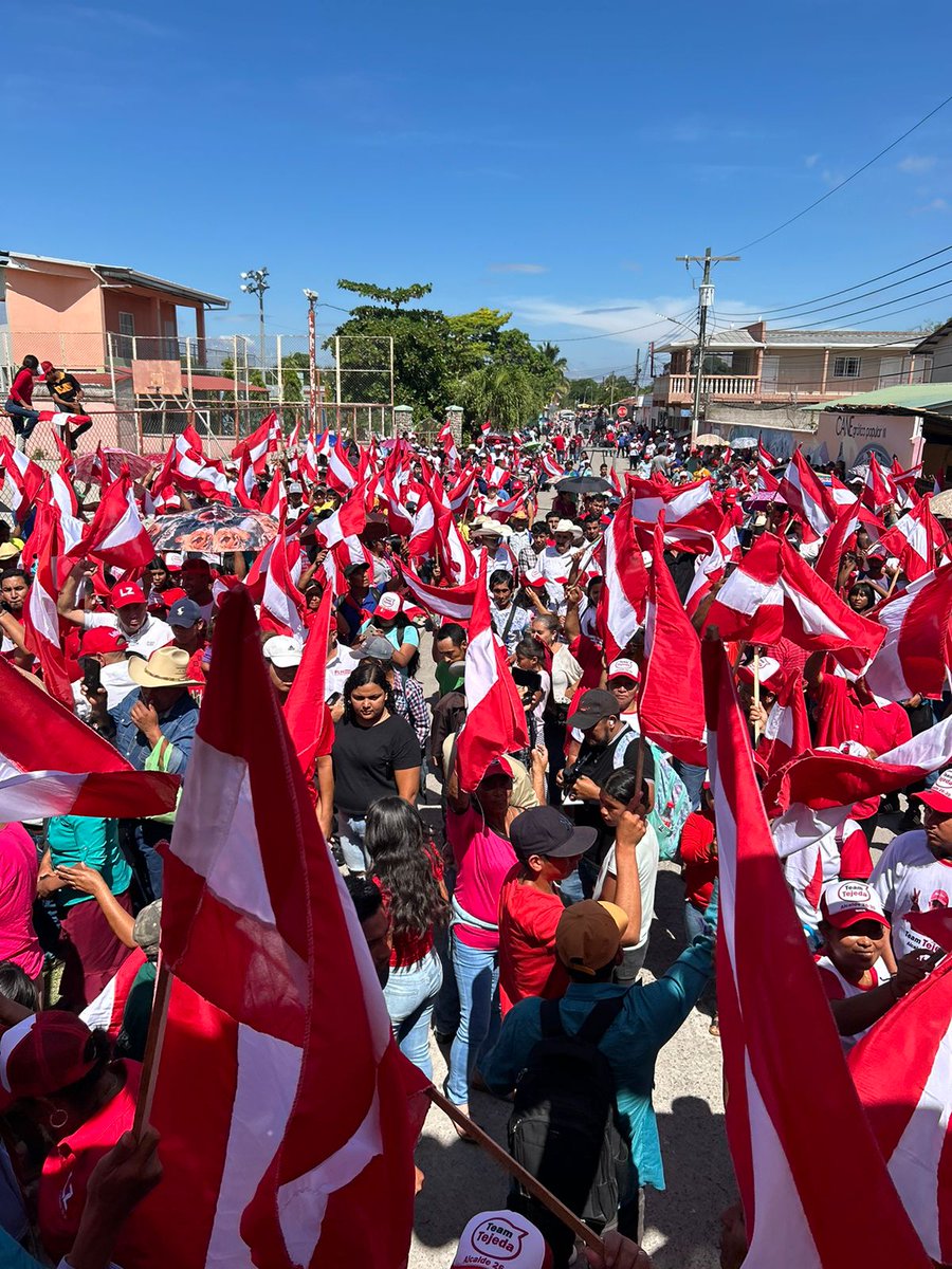 El departamento de La Paz se suma al Movimiento Recuperar Honduras demostrando su fuerza y total apoyo al ingeniero <a href="/luiszelaya_hn/">Luis Zelaya</a>