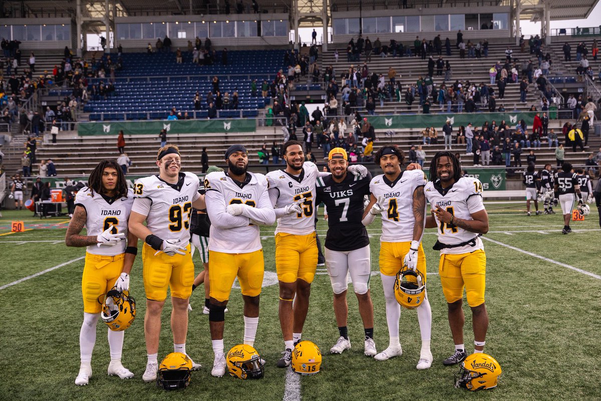 Caleb 'CJ' Jordan (@cj_jordan7) on Twitter photo Itβs bigger than the Game! Brothers for life! π€π½ Itβs bigger than the Game! Brothers for life! π€π½
