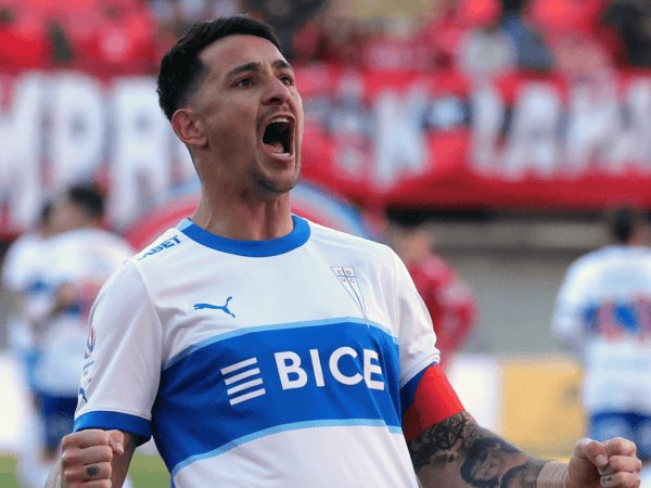 Simplemente una locura! Fernando Zampedri es por quinto año seguido goleador del fútbol chileno. Además 121 goles con la UC. Histórico y pentagoleador. #LosCruzados