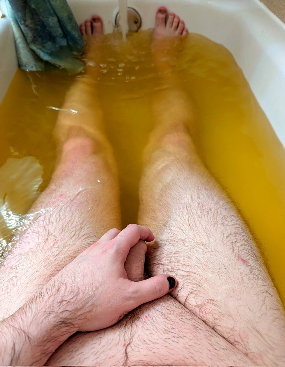 MaplePunisher's tweet photo. Relaxing in the bath
NSFW
 #nsfw #nsfwtwt #bi #cock #malenudity #horny #jerk #edge #edging #masturbate #peen #nude #wet #cock https://t.co/xeXUWuvBHK
