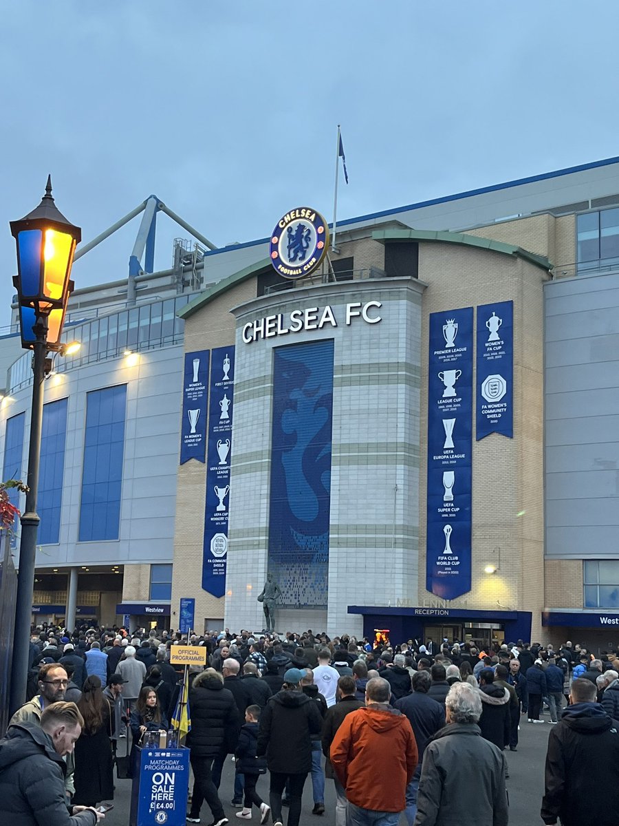 Happy to be back at the Bridge today for the 2nd time in 4 days - thought we more than held our own and can’t complain with being Top 3 going into (yet another) International Break! C’mon the Chels! KTBFFH 💪🏻