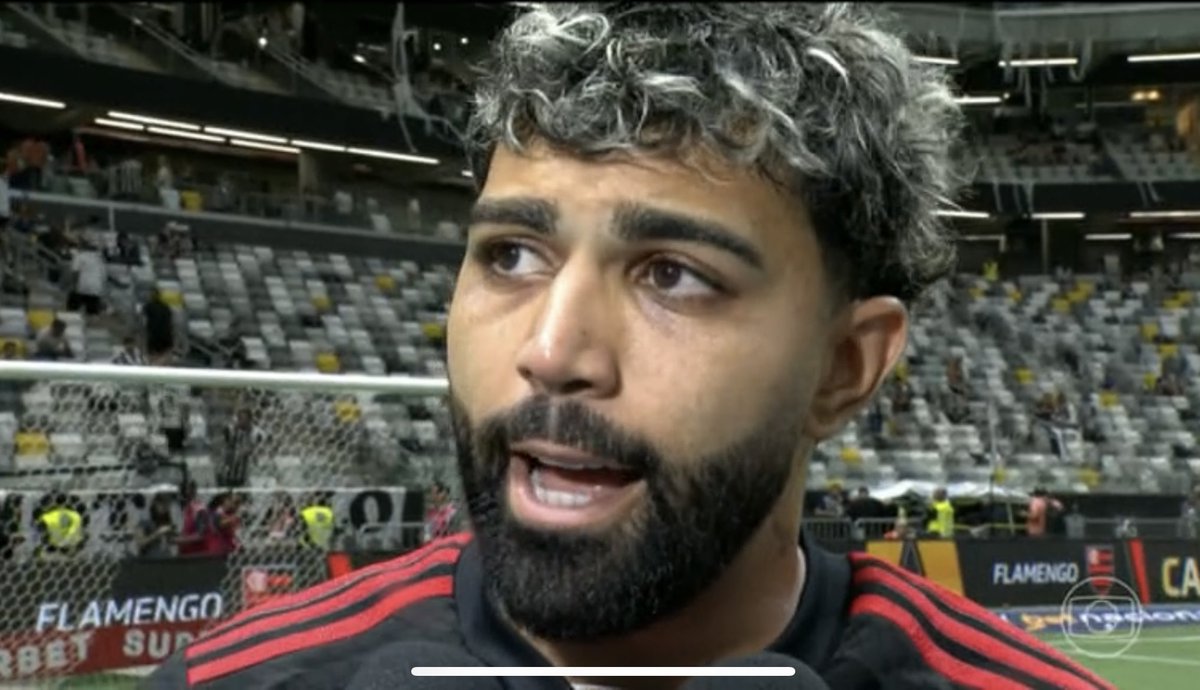 OficialSala12's tweet photo. Gabigol se despede do Flamengo e escancara descontentamento com a Diretoria. https://t.co/ezxd9l04RB