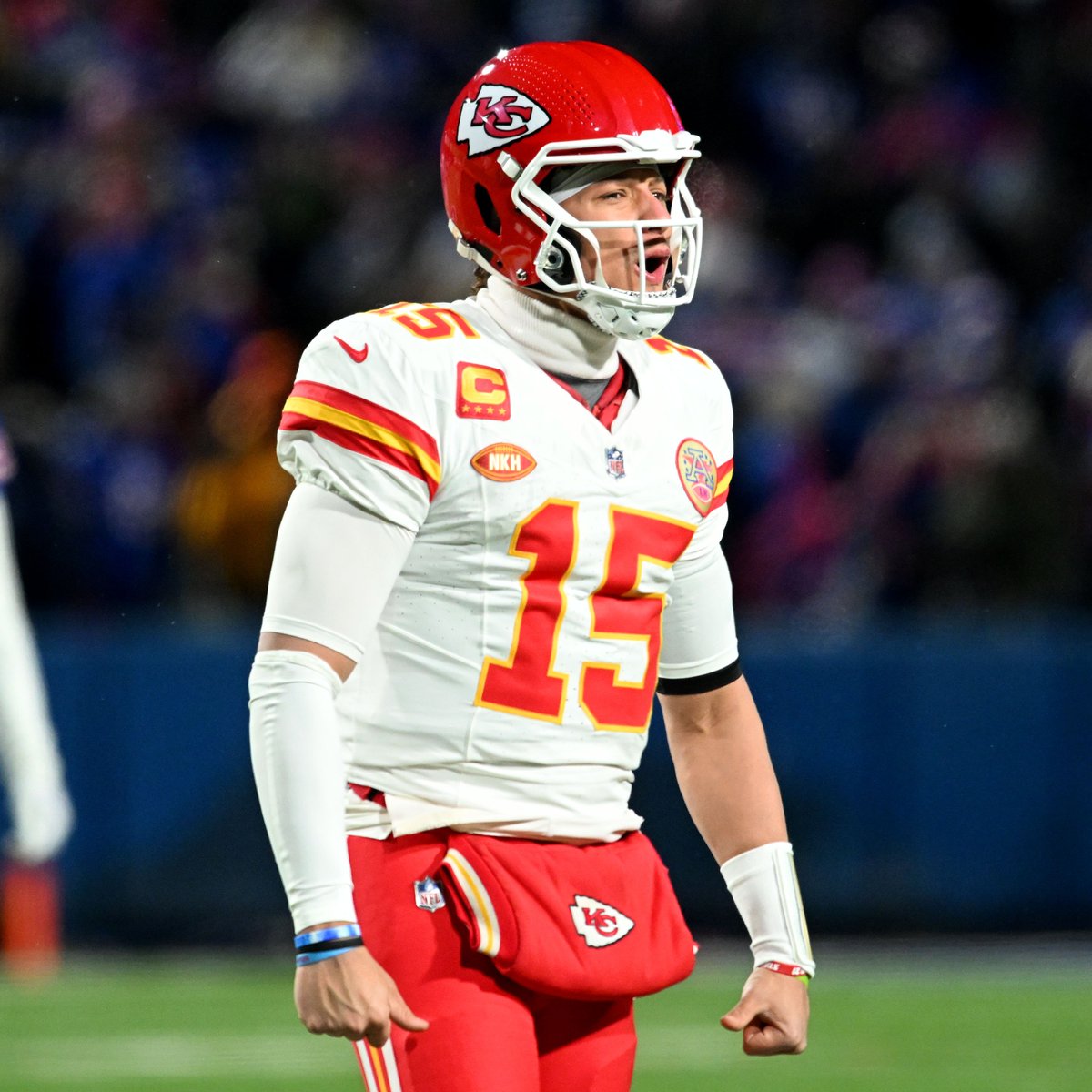 The33rdTeamFB's tweet photo. QBs with the highest winning % when trailing at the half since 2000 ⤵️

1. Patrick Mahomes (.611)

~massive gap~

2. Tom Brady (.422)
3. Russell Wilson (.406)
4. Tony Romo (.403)
5. Peyton Manning (.391)
6. Jimmy Garoppolo (.370)
7. Vince Young (.357)
8. Jake Delhomme (.341)
9. Aaron Rodgers (.337)
T-10. Lamar Jackson (.333)
T-10. Josh Allen (.333)
T-10. Ben Roethlisberger (.333)

(min. 50 games played)