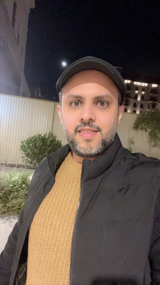 لو ازور ايران الشقيقة وانا لابس كذا بدون كرفته 
.. وأركب على الصورة الاغنية الإيرانية المشهورة يقولوا لي صبر وانا قلبي قهر 

وزد عليها  ان اسمي حسين 😍

—-
ملاحظة :
يا حوثي لا تتدخل بيني وبين اصدقائي الإيرانيين رجاءً🌷