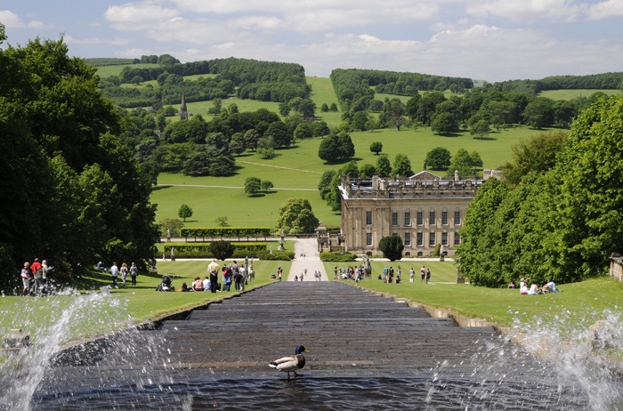 oybat's tweet image. Heading to the @TheArtsSociety_ Lincoln tonight to lecture for them on the life &amp;amp; times of Debo, Mitford, Duchess of Devonshire &amp;amp; (in her own words) 'house-wife' &amp;amp; about the impact she had on
@ChatsworthHouse &amp;amp; its visitor businesses with her husband Andrew over more than 50 yrs.