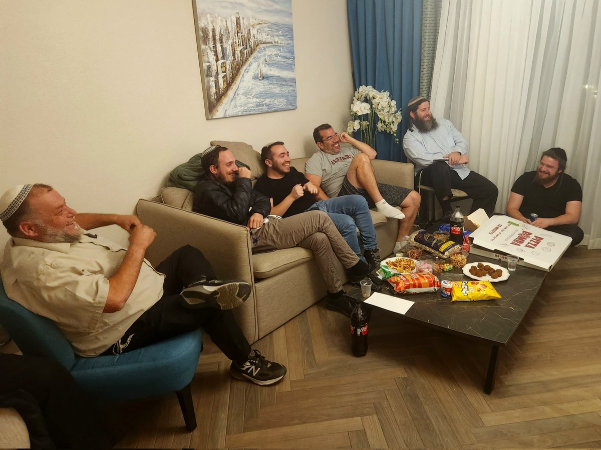 בנצי גופשטיין tweet media