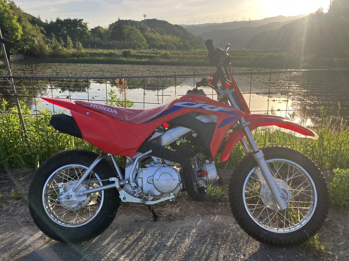 flattrack71's tweet photo. 新車”値上げ前プライス”で絶賛販売中✨
CRF125F/CRF110F https://t.co/GN6epD5RyQ