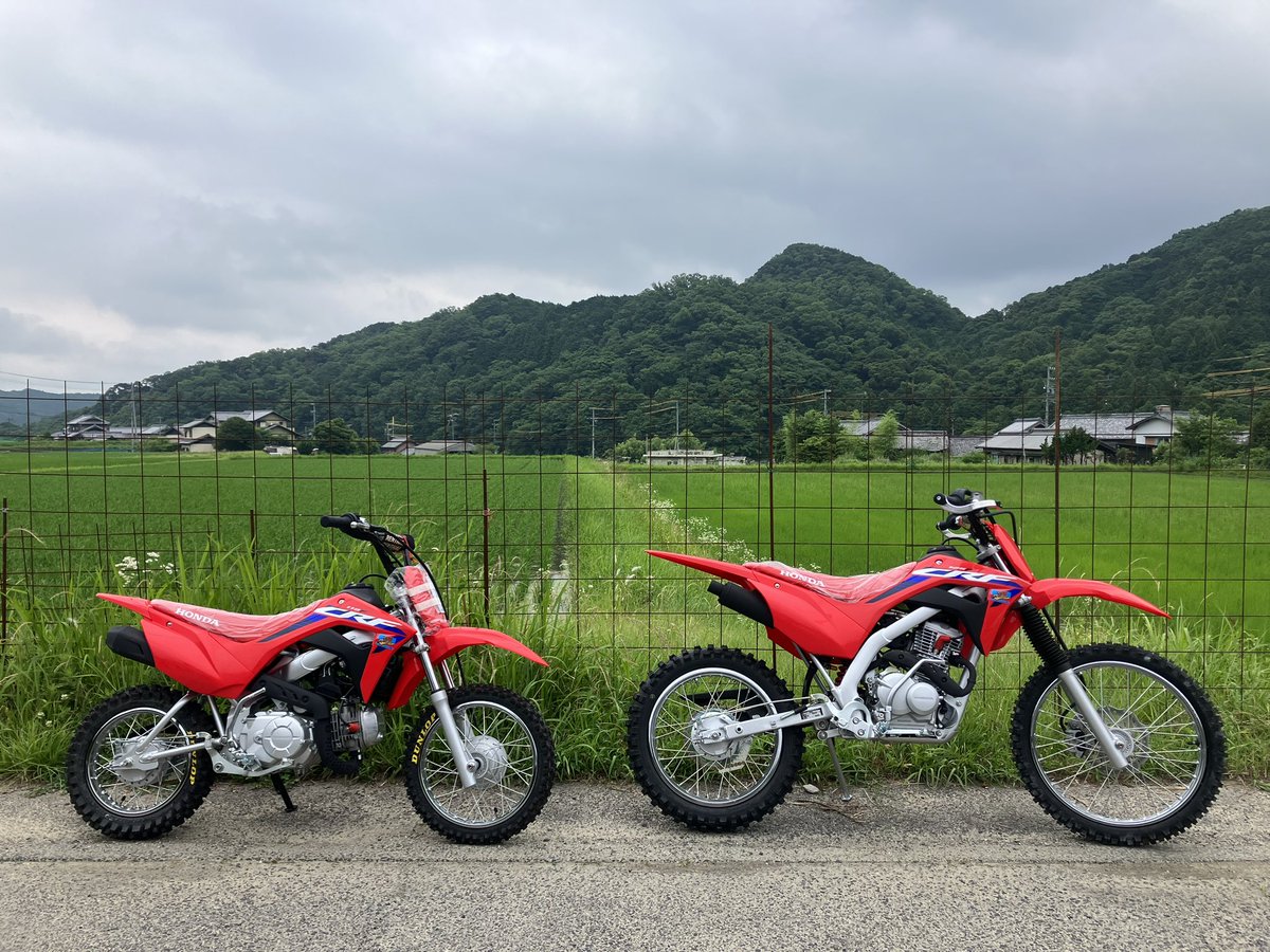 flattrack71's tweet photo. 新車”値上げ前プライス”で絶賛販売中✨
CRF125F/CRF110F https://t.co/GN6epD5RyQ
