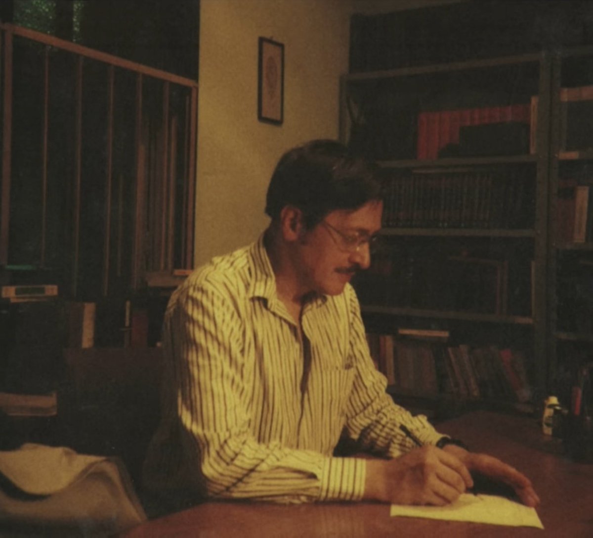 MagoAristoi's tweet image. "O medo de ficar sem dinheiro, de ficar sem emprego, de ser desprezado socialmente, tudo isso você tem que perder de uma vez por todas, perder 100%. Você tem que pensar assim "eu faço a minha parte e o dinheiro no bolso é Deus que põe, e ele põe o quanto ele achar que deve, e