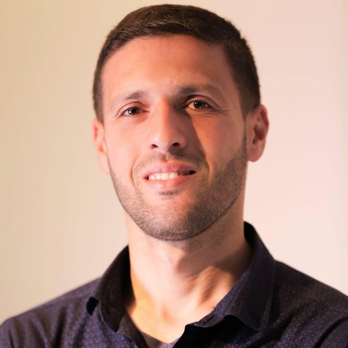 BREAKING | Palestinian photojournalist Mohammed Abdul Aziz Khreis was killed along with his wife after an Israeli military drone targeted tents of the displaced in the Al-Sawarah area, west of the Al-Nuseirat camp, central Gaza.