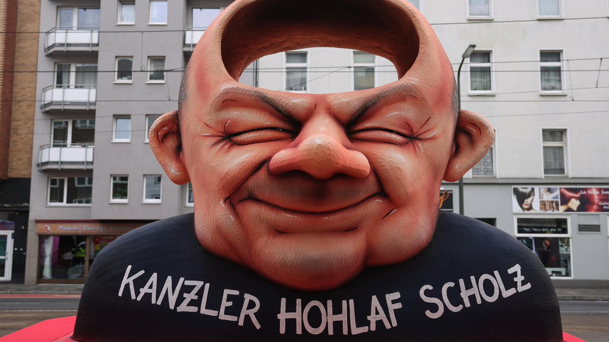 KleinstadtRA's tweet image. Ich glaube, der Jacques #Tilly hatte seinerzeit schon eine Vorahnung. 

#Scholz #NotMyChancellor