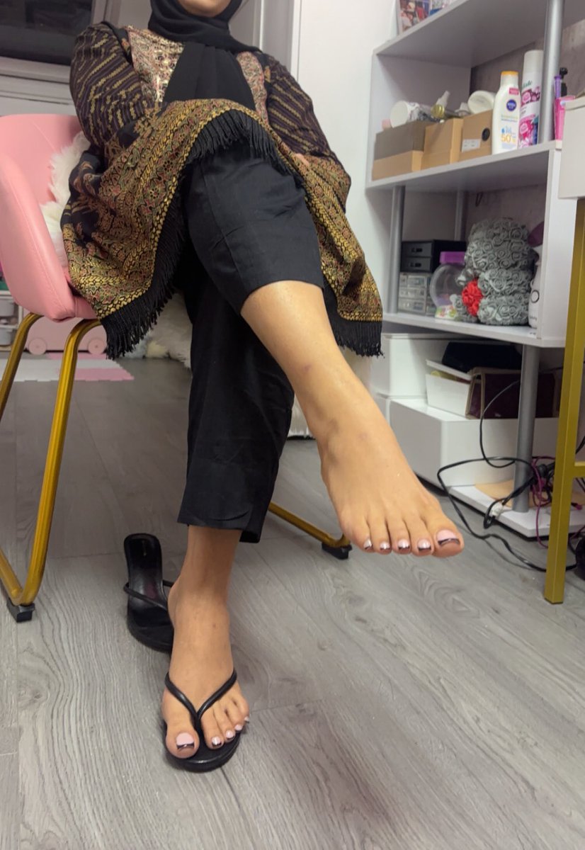 5onyahSoles's tweet photo. On your knees, open PayPal & Go! #getsending #walletdrain https://t.co/ekiWSkRVUJ