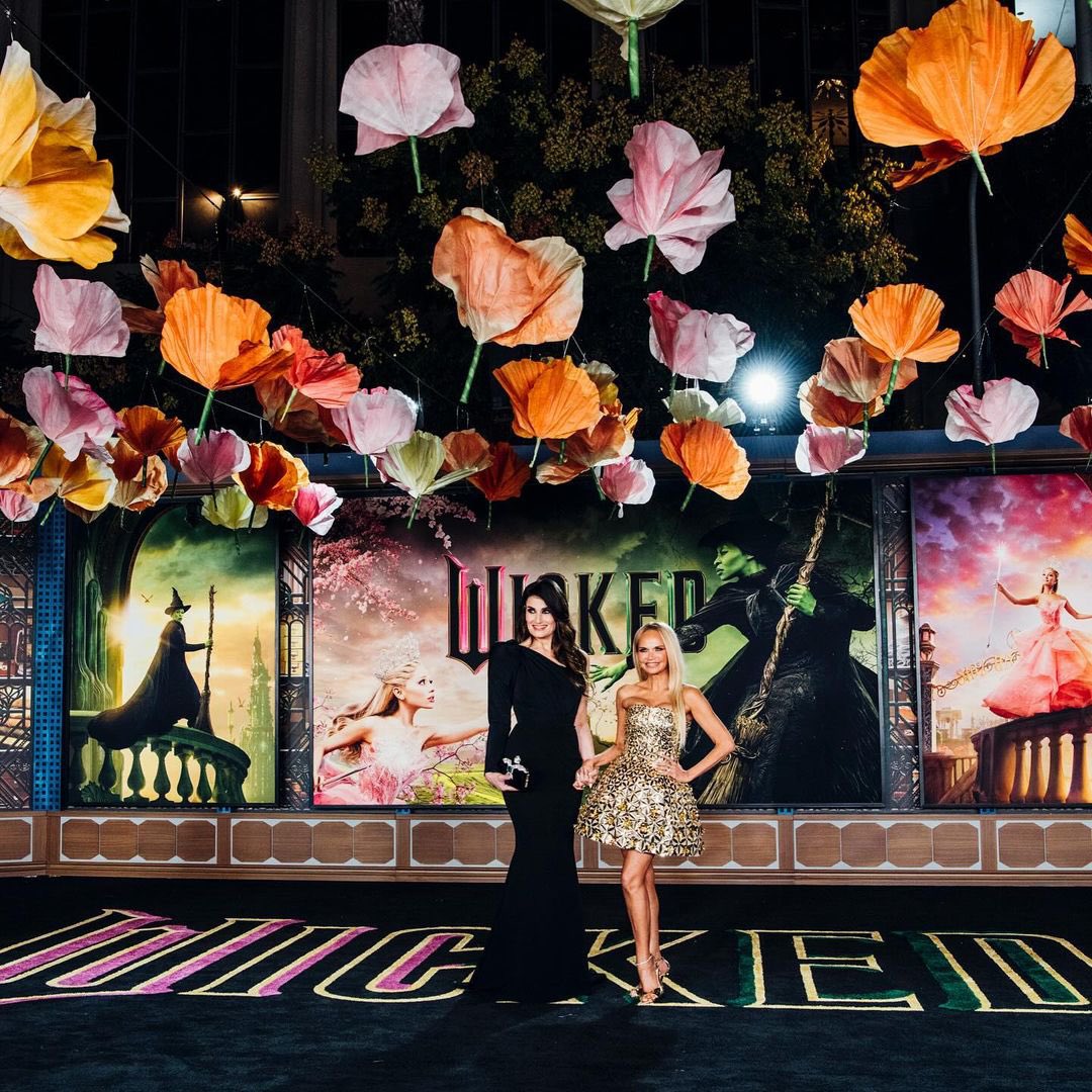 Kristin Chenoweth tweet media