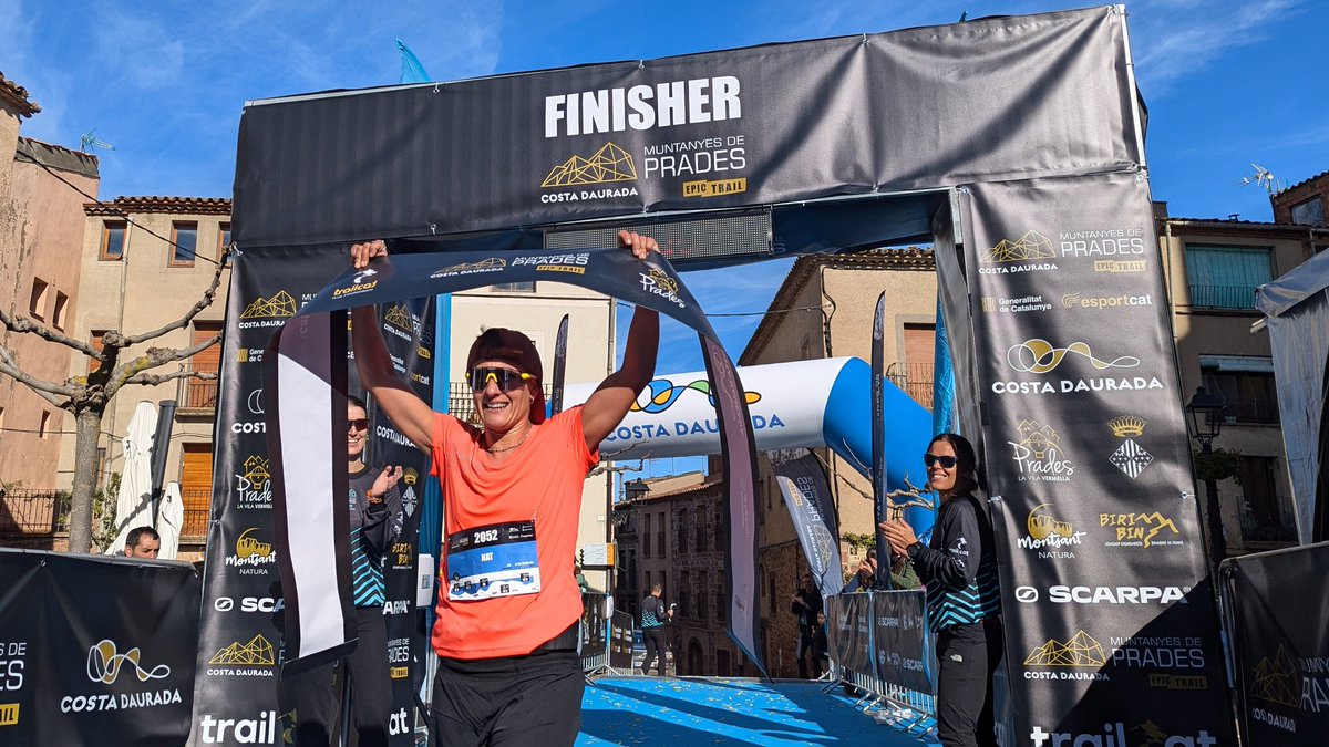 pradesepictrail's tweet photo. Podium femenino 25K EDA

🥇Núria Llansó 2:05:51
🥈 Natalia González 2:08:00
🥉 Eli Gordón 2:15:45 https://t.co/mnJsUoT0Fd
