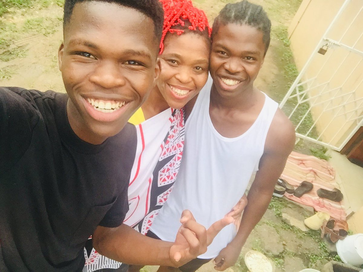 Alexander4tress's tweet photo. My Mom and my Big bro🌍❤️🫂 https://t.co/iem3lJsm8h