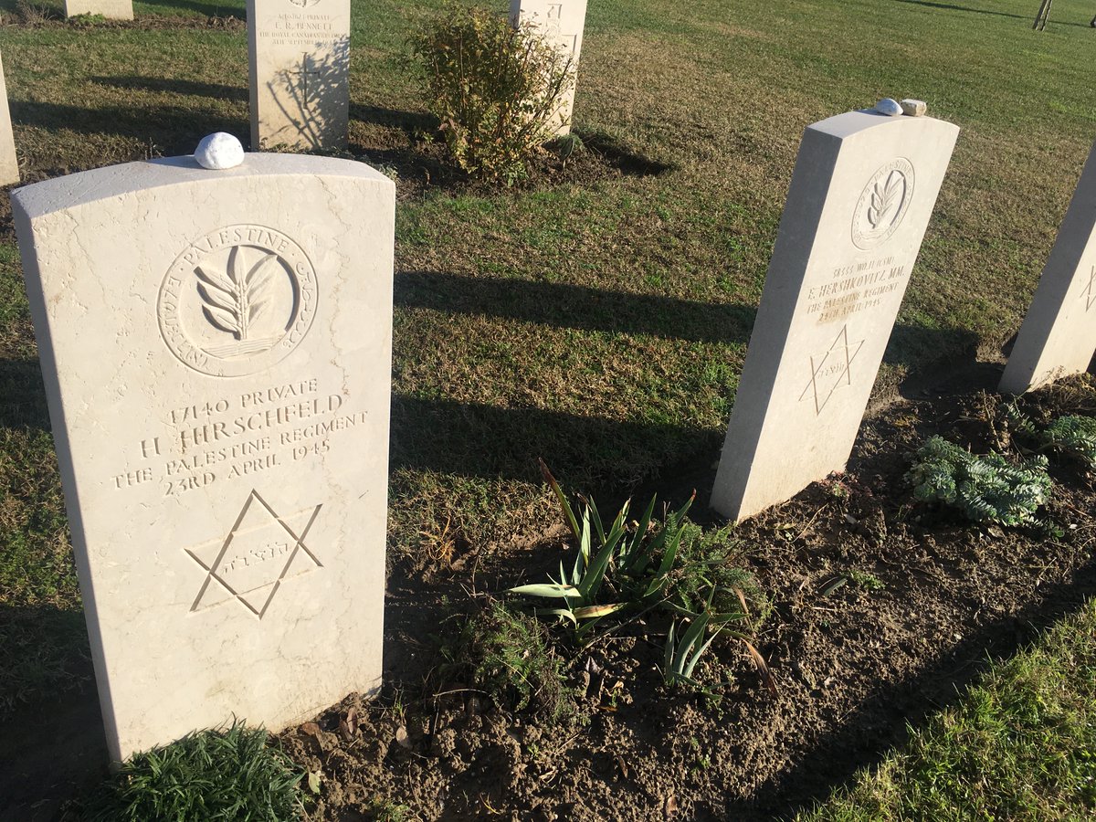 Charlie Angus tweet media