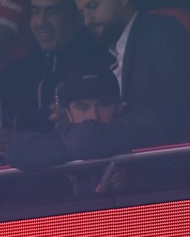 João Neves presente hoje na Luz, eles saem do Benfica mas o Benfica não sai deles ! ❤️🦅