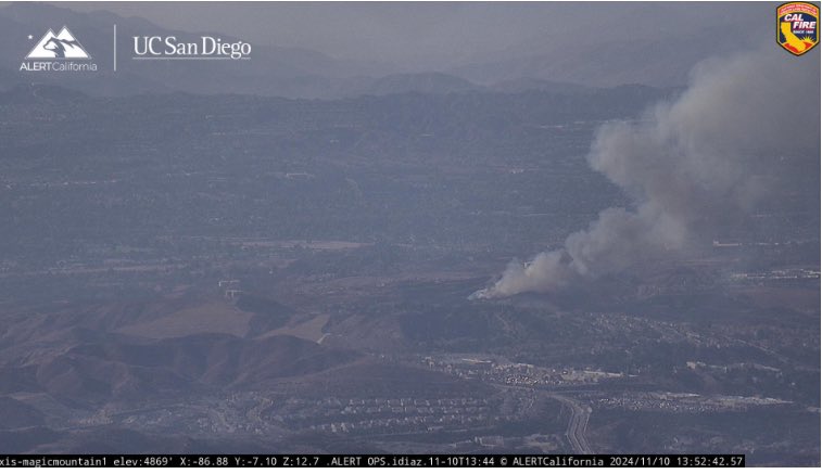 CaliFireTracker's tweet photo. We are now tracking a new Los Angeles County start near Golden Valley.
The #GoldenFire is currently 1/2 an acre burning upslope at a slow rate of spread with the potential for 10 acres per radio traffic. https://t.co/Swp4n7FJHs