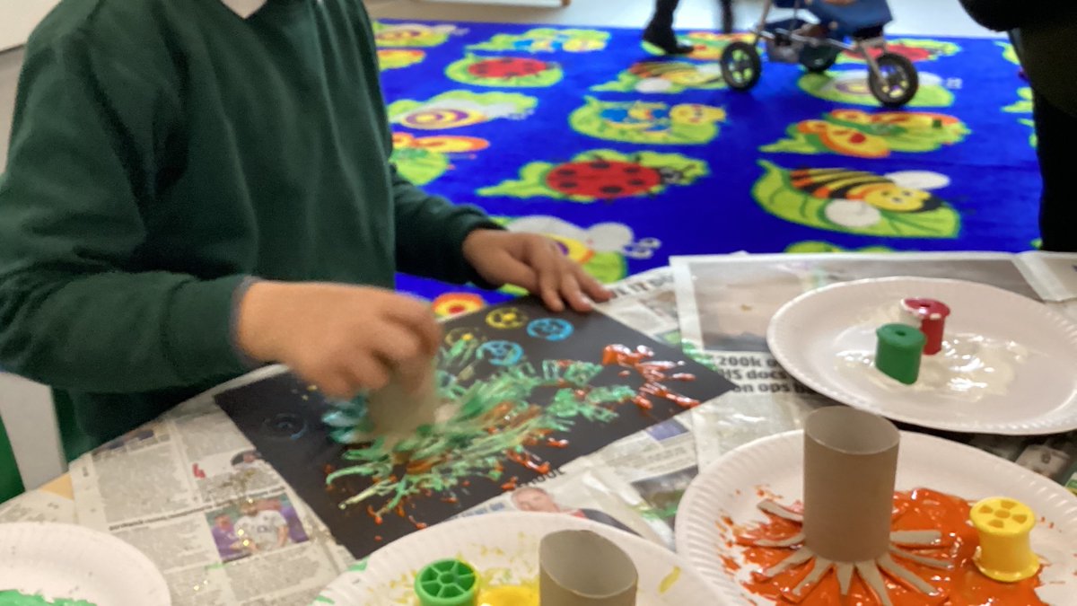 The Acorn Room loved learning all about Diwali and fireworks this week! 🎇🪔