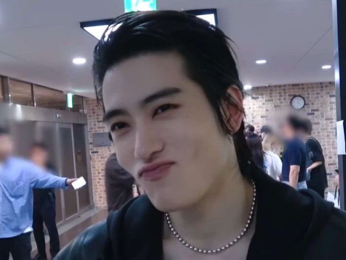 yunosbian's tweet image. “are you fucking stupid?”
me: