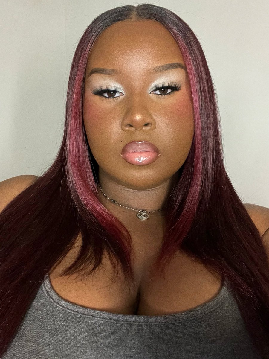 makeupbyshaniah's tweet photo. 🦢 https://t.co/oPT32esGKc