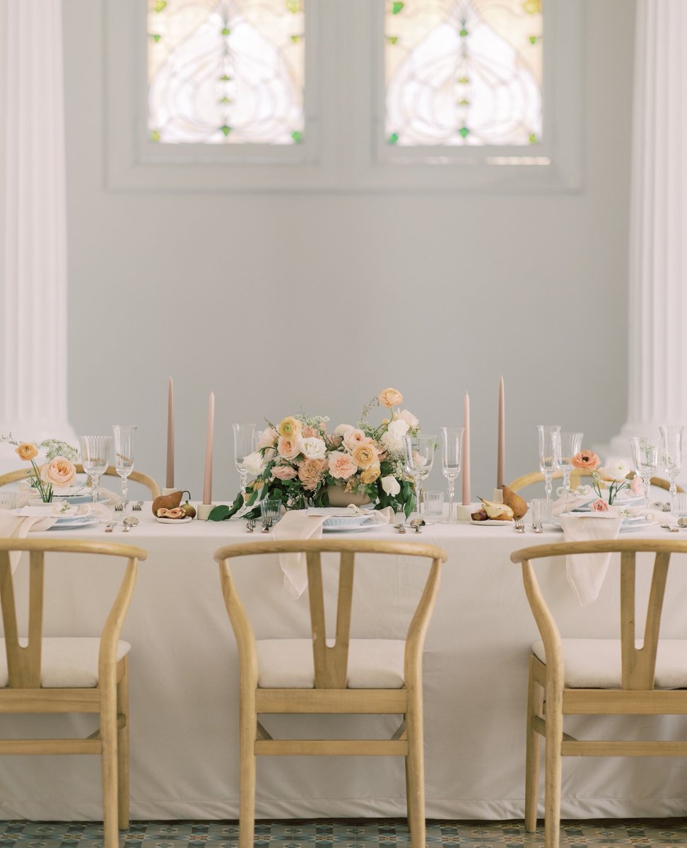 ¿Buscas una opción distinta para la celebración de tu evento? #CasaDeLosVitrales ofrece salones amplios y elegantes ideales para eventos sociales y corporativos ✨⁠
⁠
¡Déjanos ayudarte a crear momentos memorables! Contáctanos para información y reservas.⁠
⁠
#CasasDelXVI