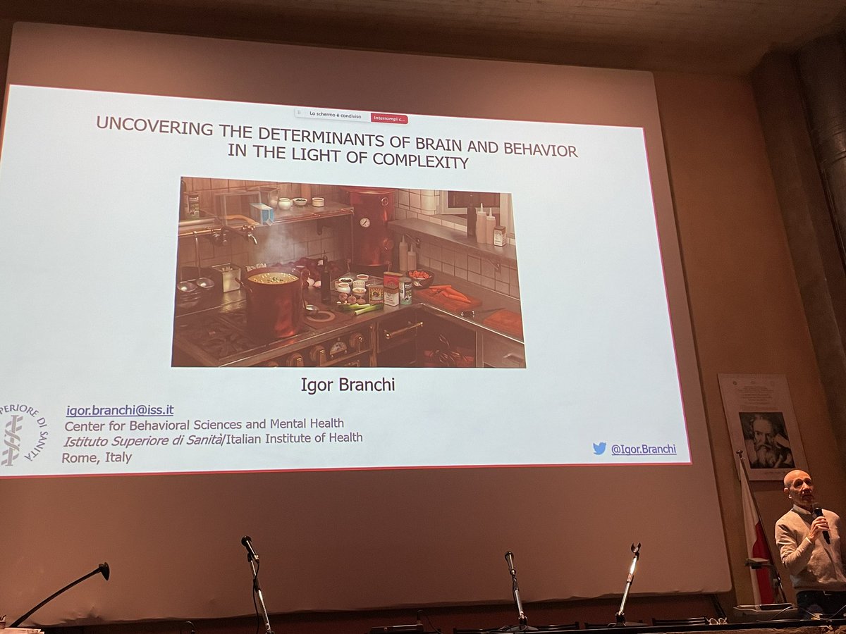 MarionRivalan's tweet image. So, today was the start of the school on «  Recentering neuroscience on behaviour » in Erice, Sicilia. With @IgorBranchi  elegantly demonstrating the central role of context in shaping the outcome of our brain/behaviour interactions #complexity #behaviour