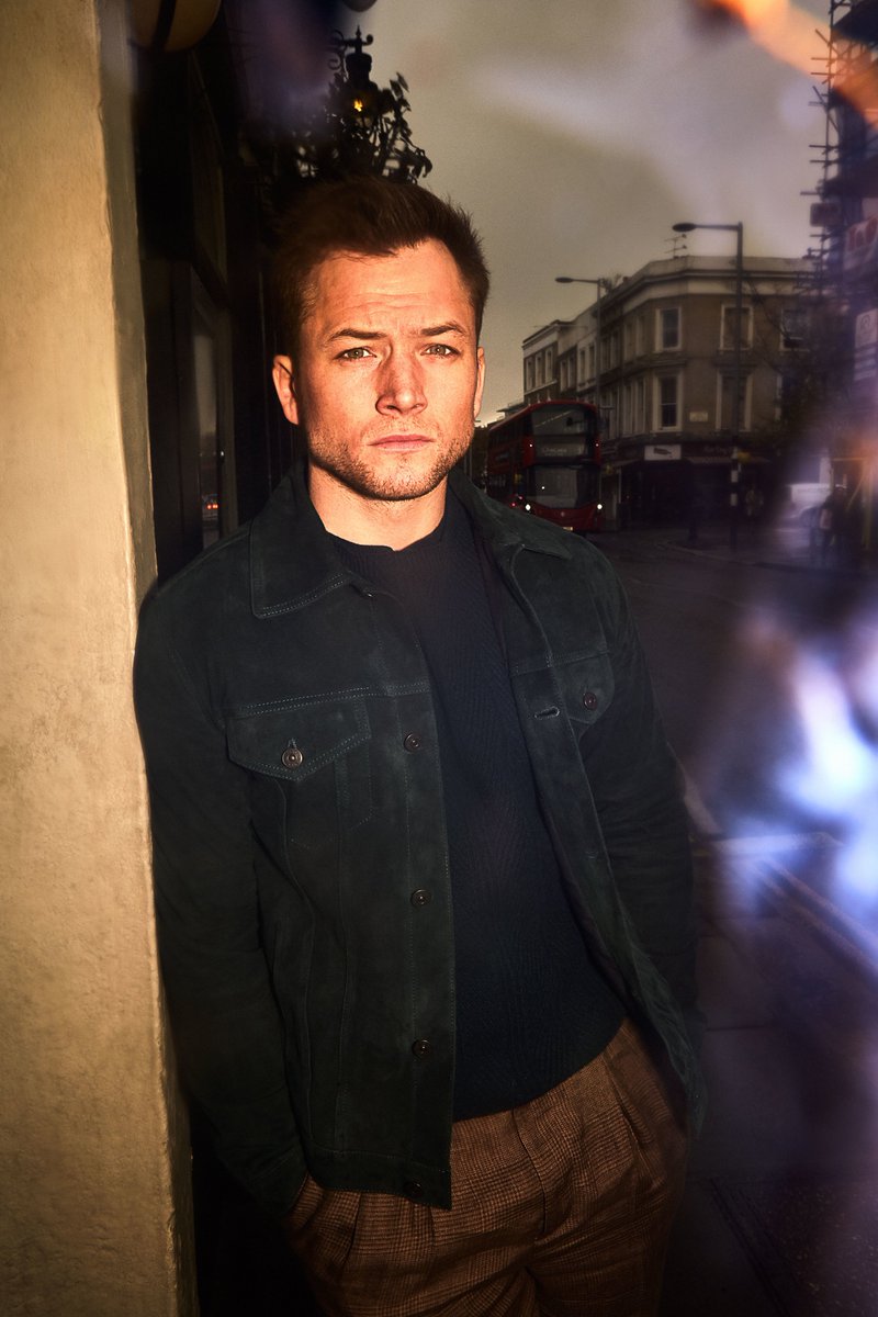 JuanC_Rdgz's tweet photo. 🎬 Happy Birthday Taron Egerton 🎂🎬
#TaronEgerton #Sing #Sing2 #Johnny #KingsmanTheSecretService #KingsmanTheGoldenCircle #GaryUnwin #Eggsy #HappyBirthdayTaronEgerton https://t.co/ntCVelr7CT