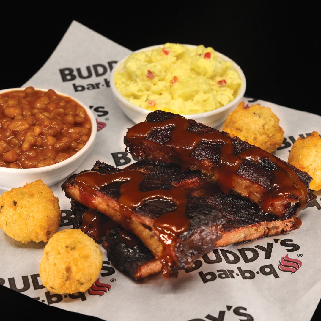 Buddysbarbq's tweet photo. From our Tuesday Specials and AYCE Saturdays to our sides and desserts, we’ve got a little something for everyone. Now that’s a Smokin’ Good Deal™️! 🐷
#Buddysbarbq #EastTennessee #TennesseeFoodie #Barbq #SmokinGoodDeal https://t.co/NImFjfpund