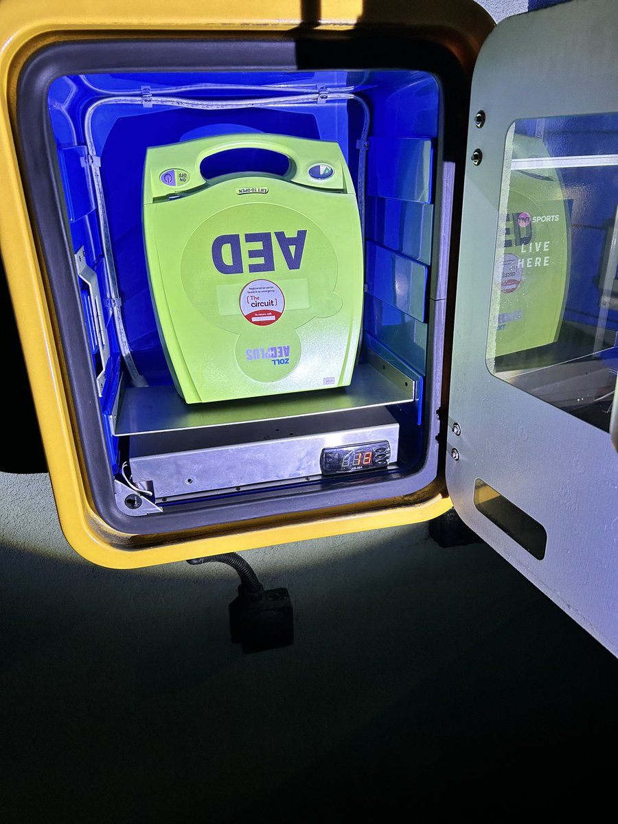 CDefibrillator1's tweet photo. @followers

Thank you to the family for notifying us the defibrillator has been returned.
We hope that all is well with your family.
A  late night stroll 🚶‍♀️ to check  the defibrillator is okay and ready for use if needed for the next emergency 🆘
Many thanks from the CVD team https://t.co/ncrL5rXk1e