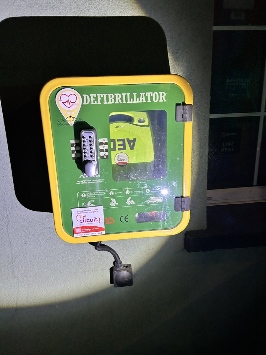 CDefibrillator1's tweet photo. @followers

Thank you to the family for notifying us the defibrillator has been returned.
We hope that all is well with your family.
A  late night stroll 🚶‍♀️ to check  the defibrillator is okay and ready for use if needed for the next emergency 🆘
Many thanks from the CVD team https://t.co/ncrL5rXk1e