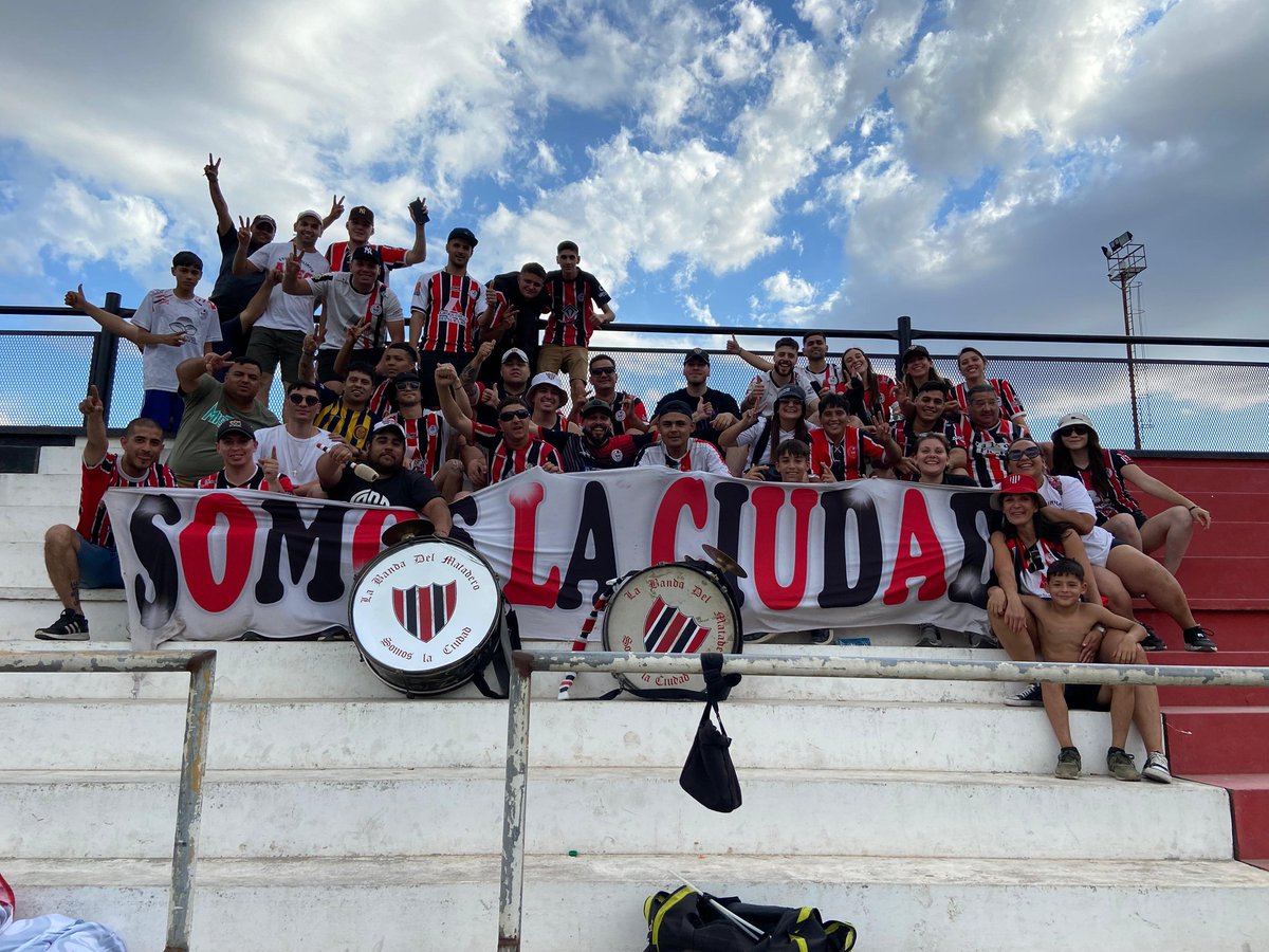 La ciudad está en orden 🫡 
Nos vemos en cuartos 🇾🇪👋👋