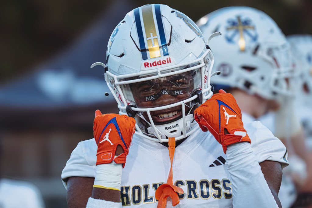 1Joshszn's tweet photo. https://t.co/Ve3gqqK9HR
4 Interceptions 
30 Total Tackles
10 Pbu’s
3 Forced Fumbles 
3 Fumble Recoveries 
1 Sack
1TFL
@scott_wattigny @LAvsAllYall @RecruitLouisian @JeritRoser @SpenceUrquhart @IAMCOACHMONROE @PrepRedzoneLA @RealMG96 @restbigRo @CatholicLeague_ @Riley_Bailey05 https://t.co/s9ldkAmcrB