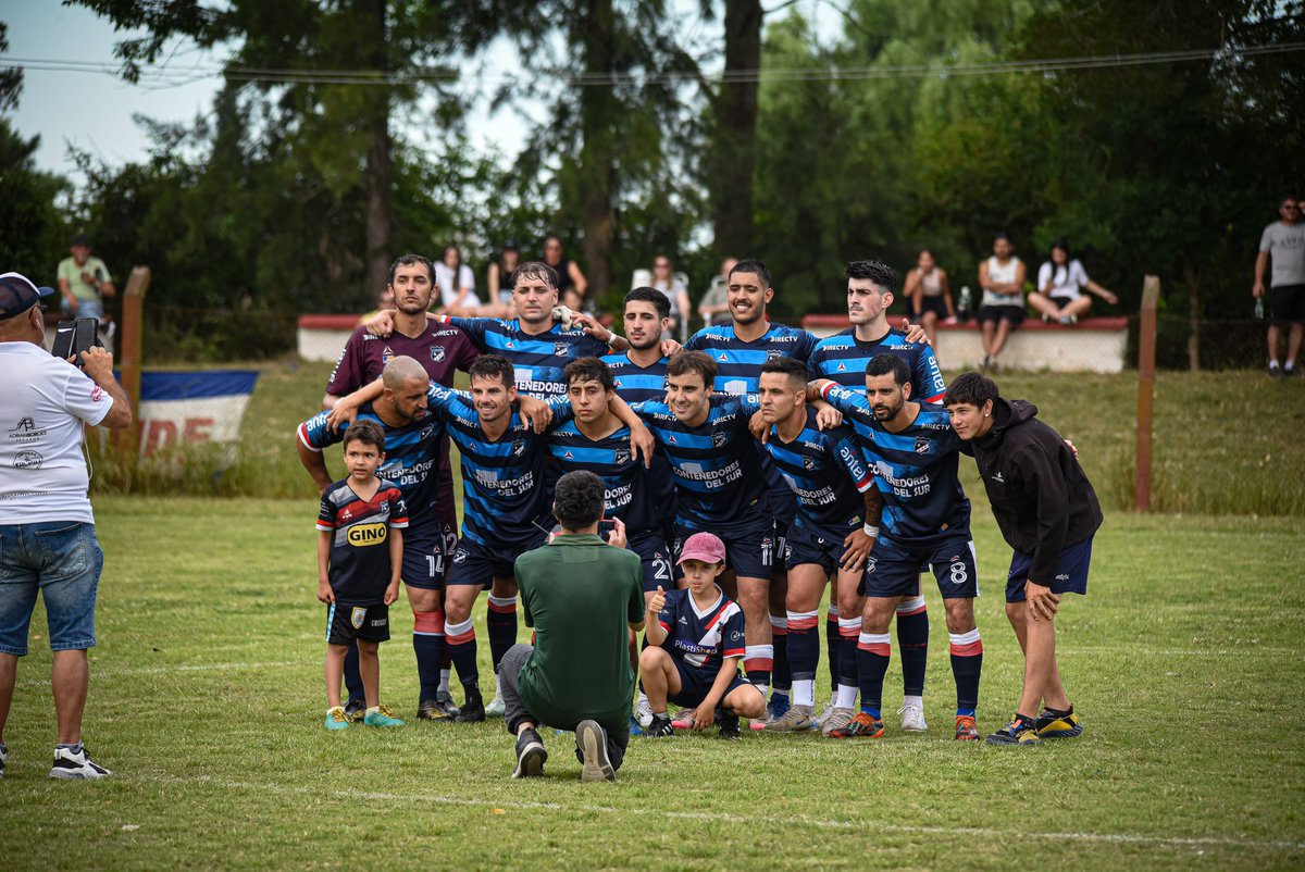 𝐂𝐚𝐦𝐩𝐞𝐨𝐧𝐞𝐬 𝐝𝐞 𝐥𝐚 𝐀𝐧𝐮𝐚𝐥 🏆

Victoria 1-0 vs River Plate en San José con gol de Andrés “Pichingo” Delgado que nos da el pasaje a la definición del año nuevamente.

Además nos quedamos con el primer puesto en la tabla del clausura de cara a los play off 💪🏻