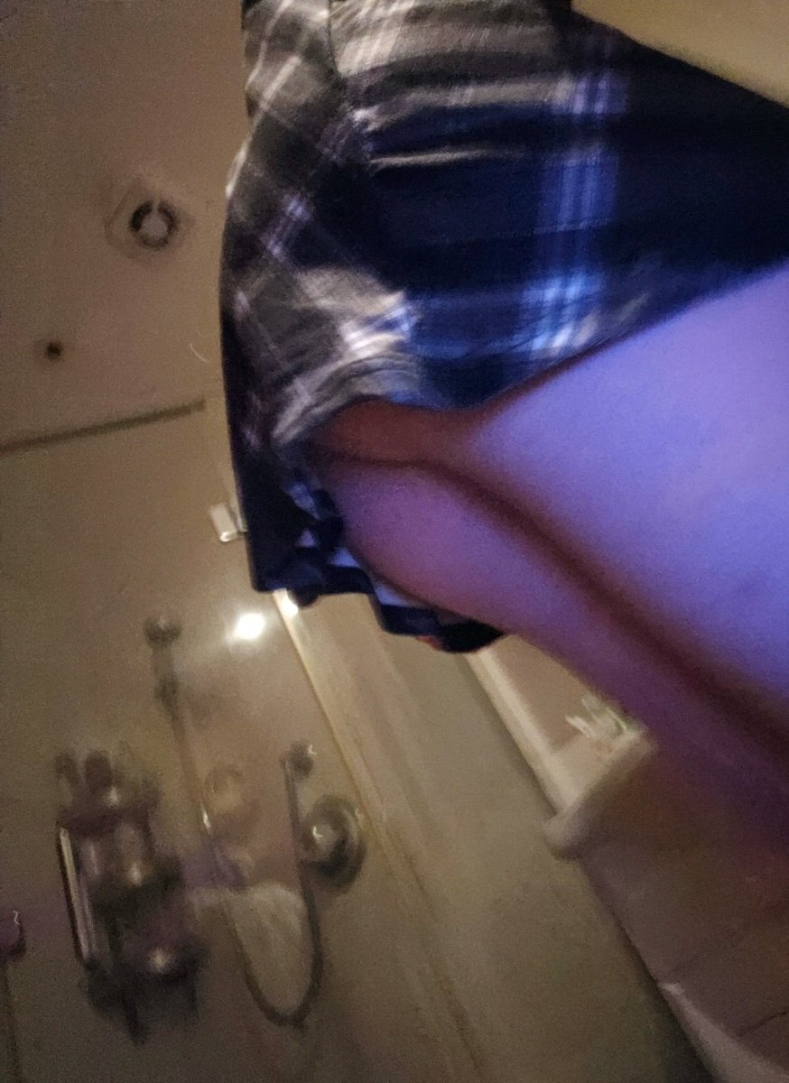 LuLuDockerX's tweet photo. are you a butt guy or boob guy? 🤭

#nsfwtwt #teen #arch #ass #yng #pyt #girl #porn #lolipoptwt #daddysgirl #schoolgirl https://t.co/VEVokL5VKm