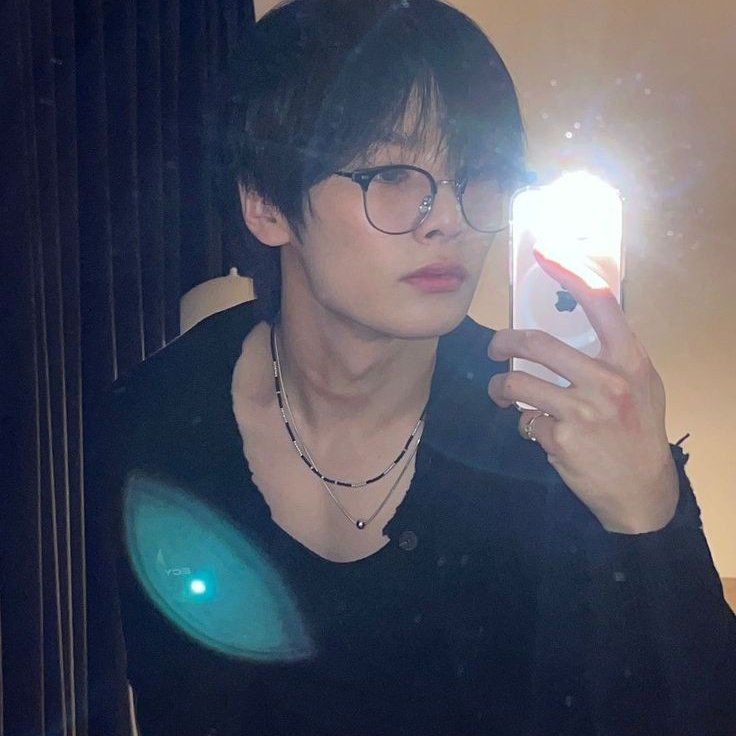 aye 𔘓 aus tweet media