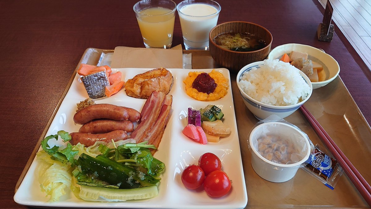 namij58g's tweet photo. おはようございます
朝ごはん食べて片付けして帰ります。
#清里ミーティング
#erfc https://t.co/FVOHYXNTDH