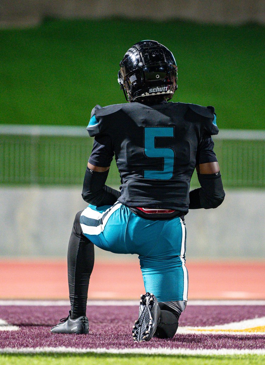 End of Regular Senior SZN

30 tackles 1 interception returned for a 30 yard pick 6

4 catches allowed less than 30 yards, Nothing allowed in MAN

1 force fumble, 1 tud allowed after a Overturn Call, 5 TFL, Covered the Best OF Best every week and Shutdown

Film Dropping Soon…〽️