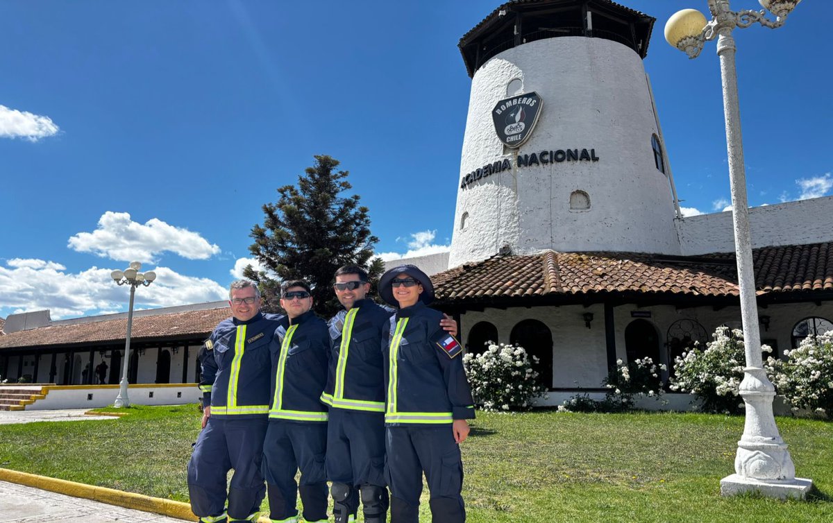 Nuevos miembros aprobados en curso Rescate Urbano, agradecidos de <a href="/ERUUSARCHILE/">ERU USAR CHILE</a> , por la invitación.