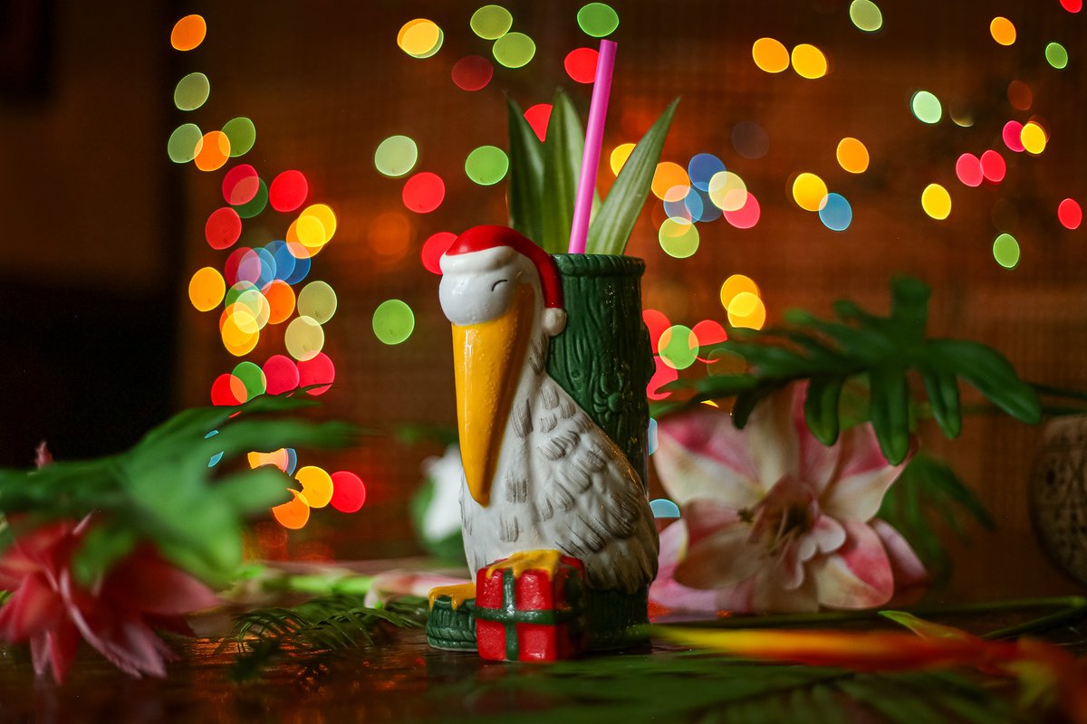 Sippin' Santa Dates!
Mon 11/11-11/12 warm up with a Happy Hour Preview &amp; the first bits of our Christmas decor
(Seasonal Happy Hour runs until 11/27)
Wed 11/13 Full Menu! More decor! And you can buy mugs but we have limits! 🤙if u have ?
Official Sippin' is 11/13-12/28