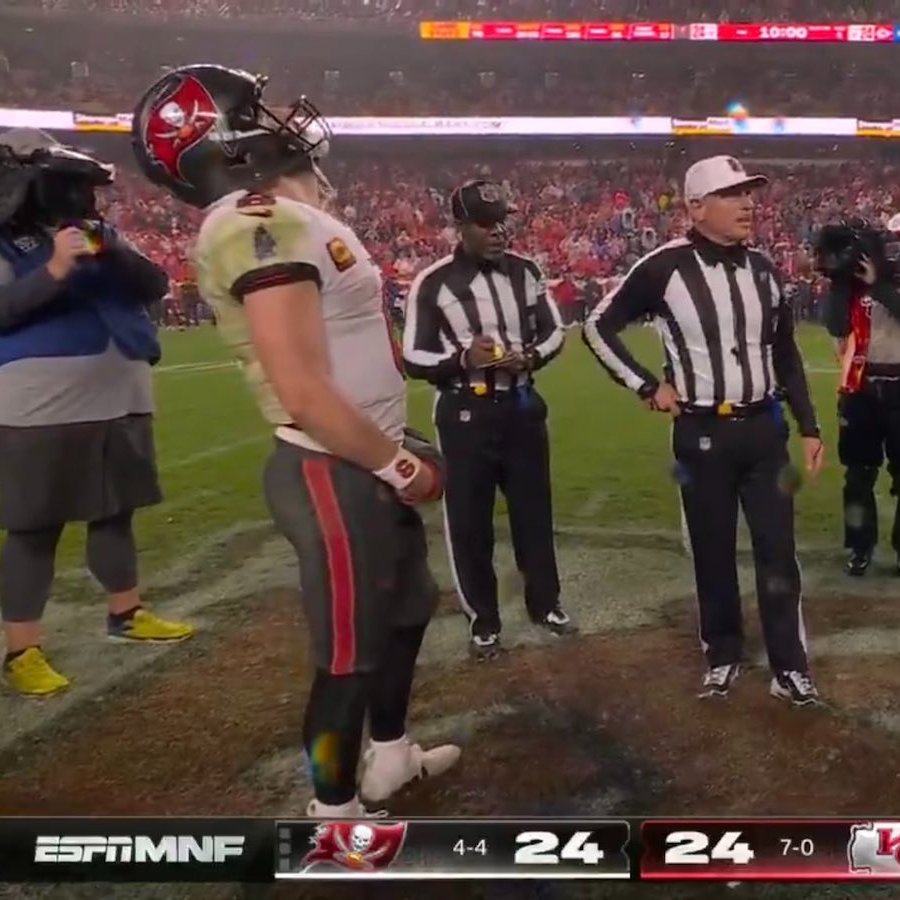 hudsononeill15's tweet photo. I understand why people hate the Chiefs 😂😂 https://t.co/QTEb5WRodh