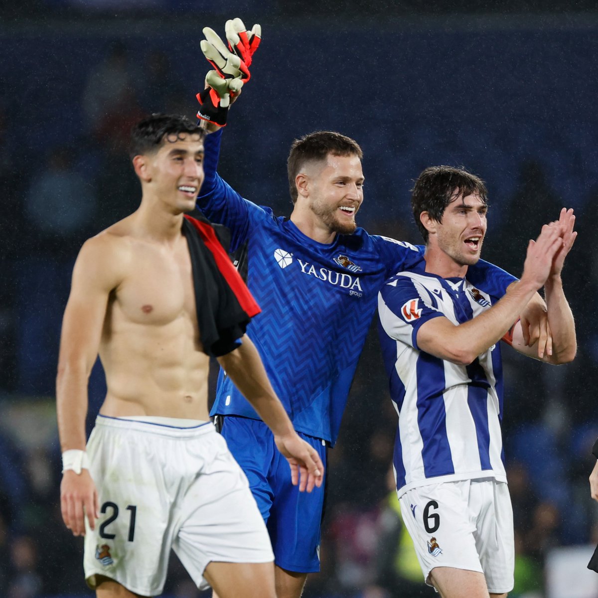 LaLiga's tweet photo. 🔁😃💙 ¡RT si eres de la @RealSociedad y te sientes como Remiro!

#RealSociedadBarça | #LALIGAEASPORTS https://t.co/TXTztR8fax