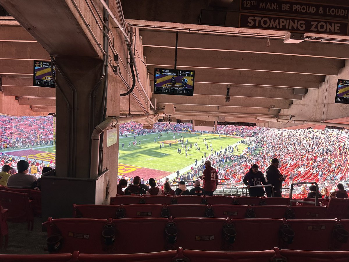 mattwrobel's tweet photo. @sixringsofsteeI Oh yeah we bought those a couple weeks ago. Ended up going up to the nosebleeds which were much more enjoyable. https://t.co/MUVbcJ9NbS