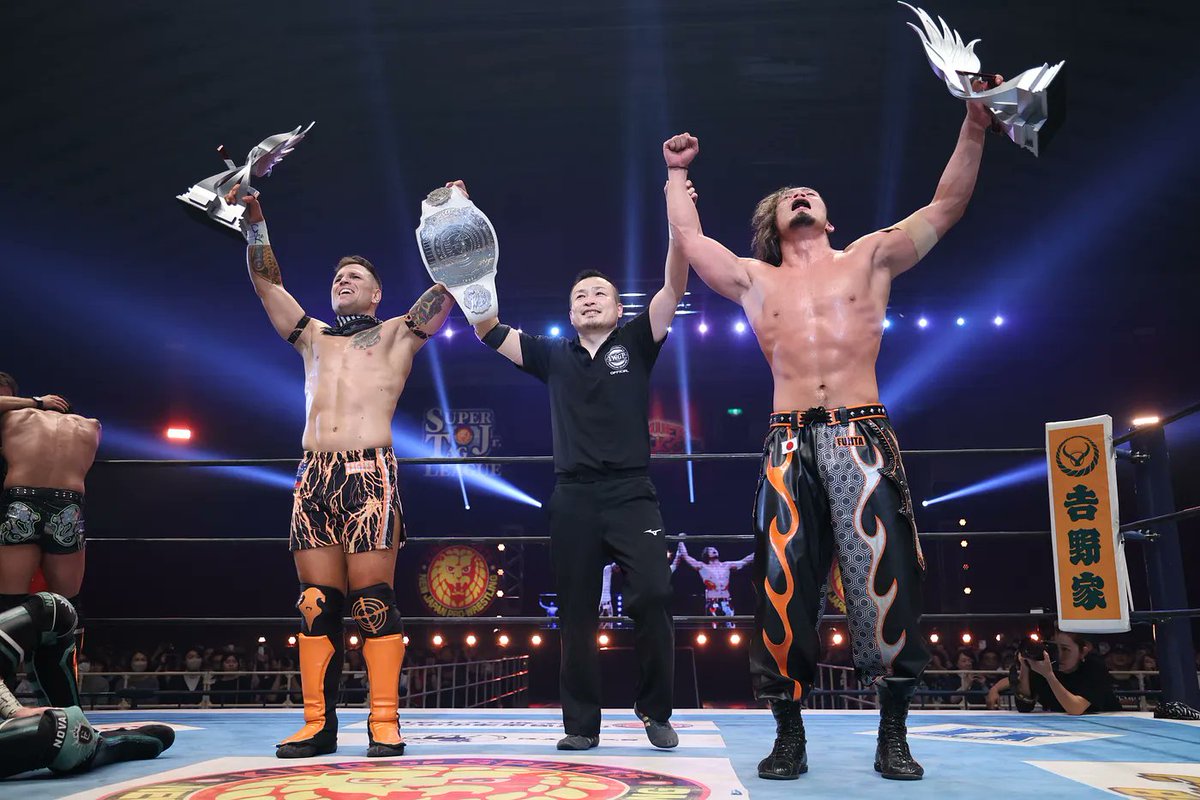 JoshPech's tweet photo. I know Im a little late but a big congrats to @RobbieEagles_ @njpw_Fujita on their #njsjtl Victory in an excellent final vs @MegaTJP @francescoakira. #IchibanSweetBoys absolutely deserve a 2 on 2 title match at #NJWK19 making it in to a 4 way is kinda bs.
#njps #TMDK @njpwglobal https://t.co/QIq8yDtOKB